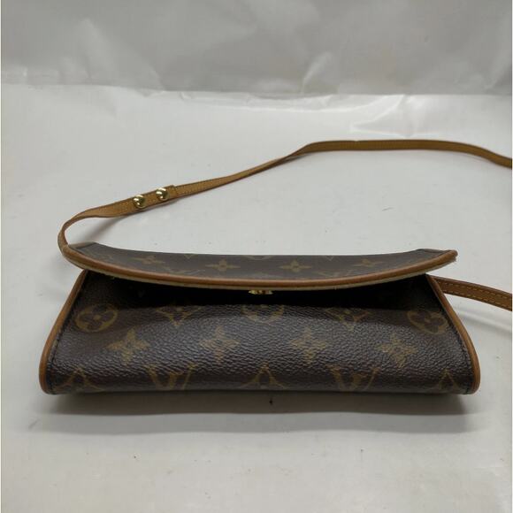 💎✨Authentic✨💎Louis Vuitton Pochette Twin PM Crossbody - Picture 5 of 9